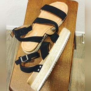 Black/Tan Sandel Wedges